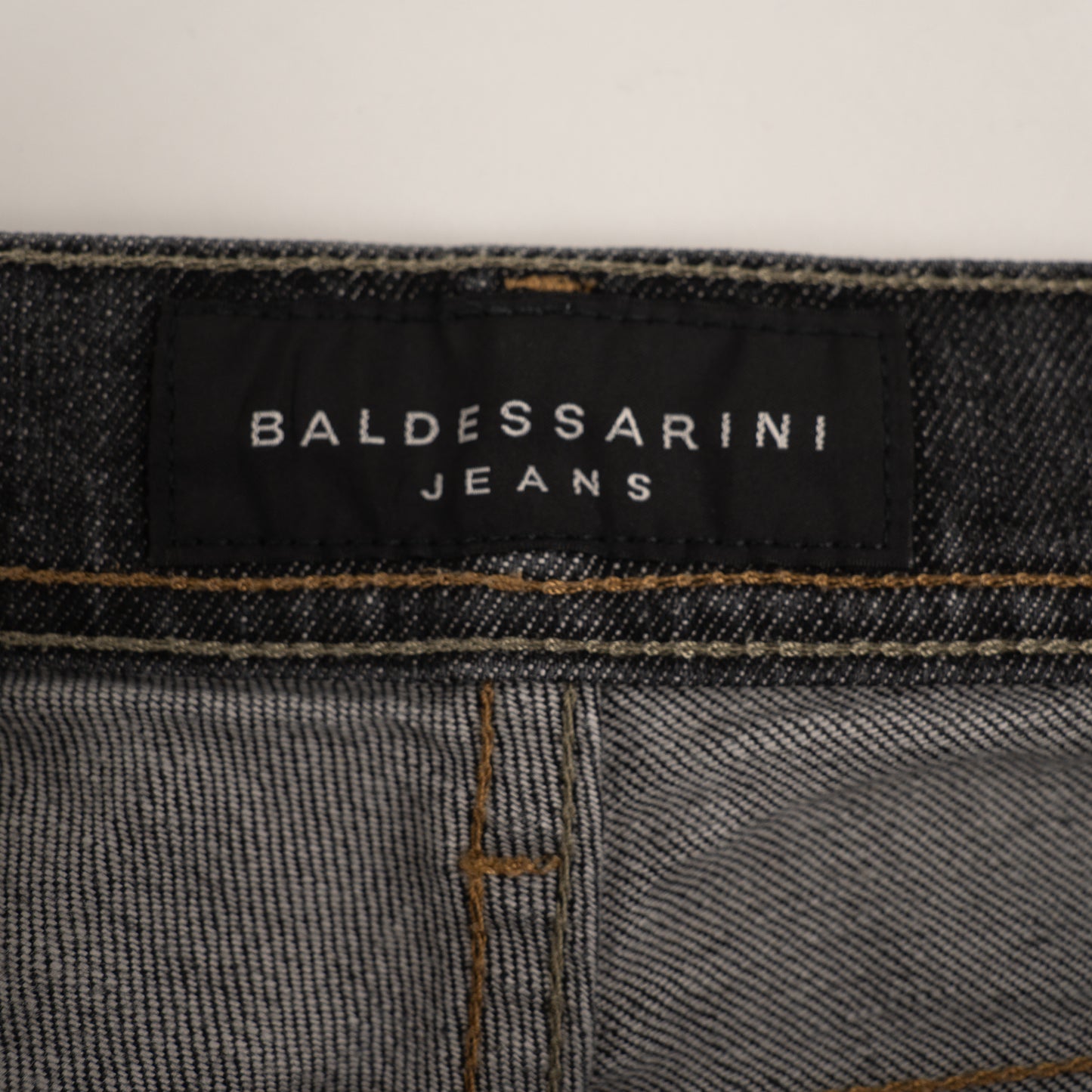 Baldessarini Jeans // W33 L34