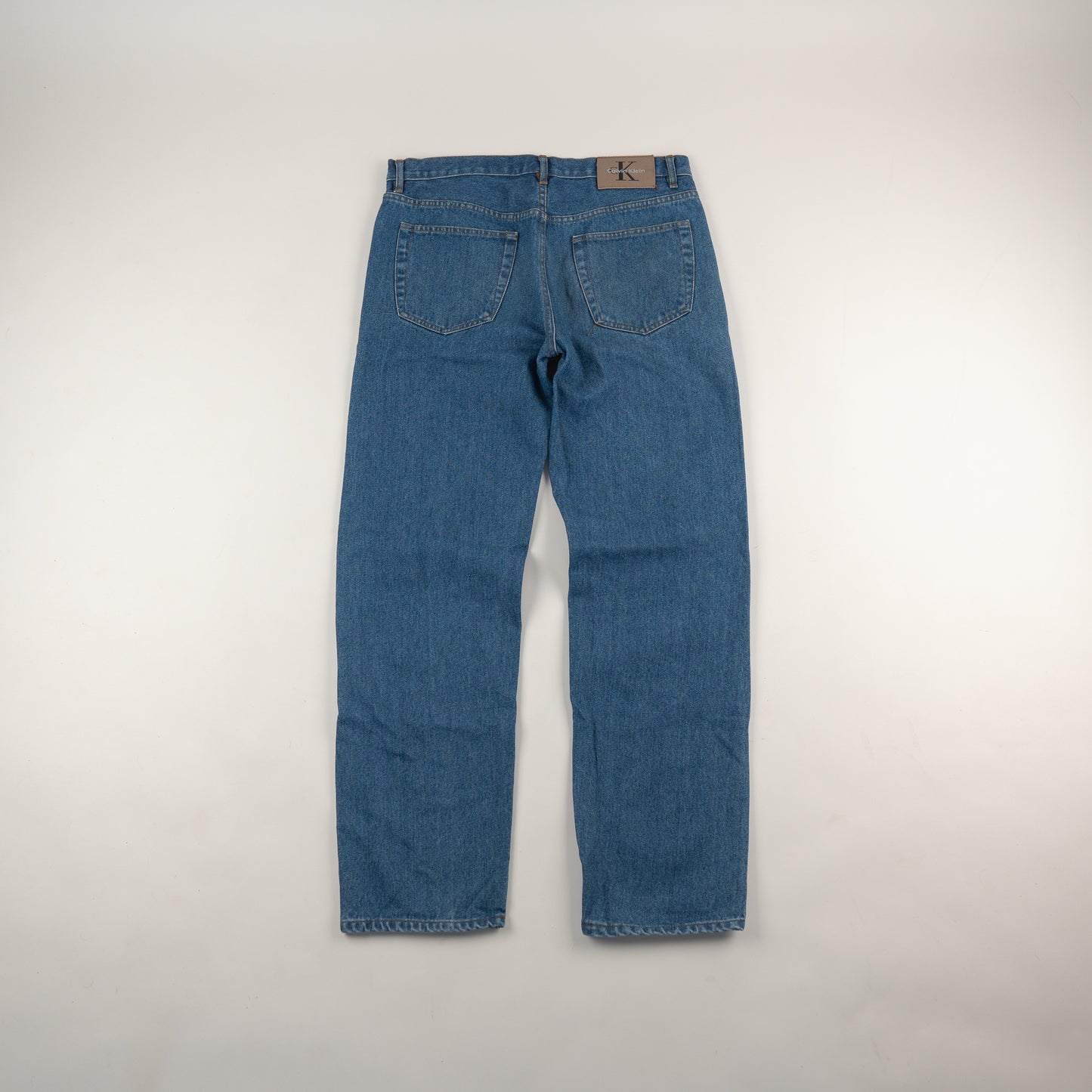 Calvin Klein Jeans // 38/XL