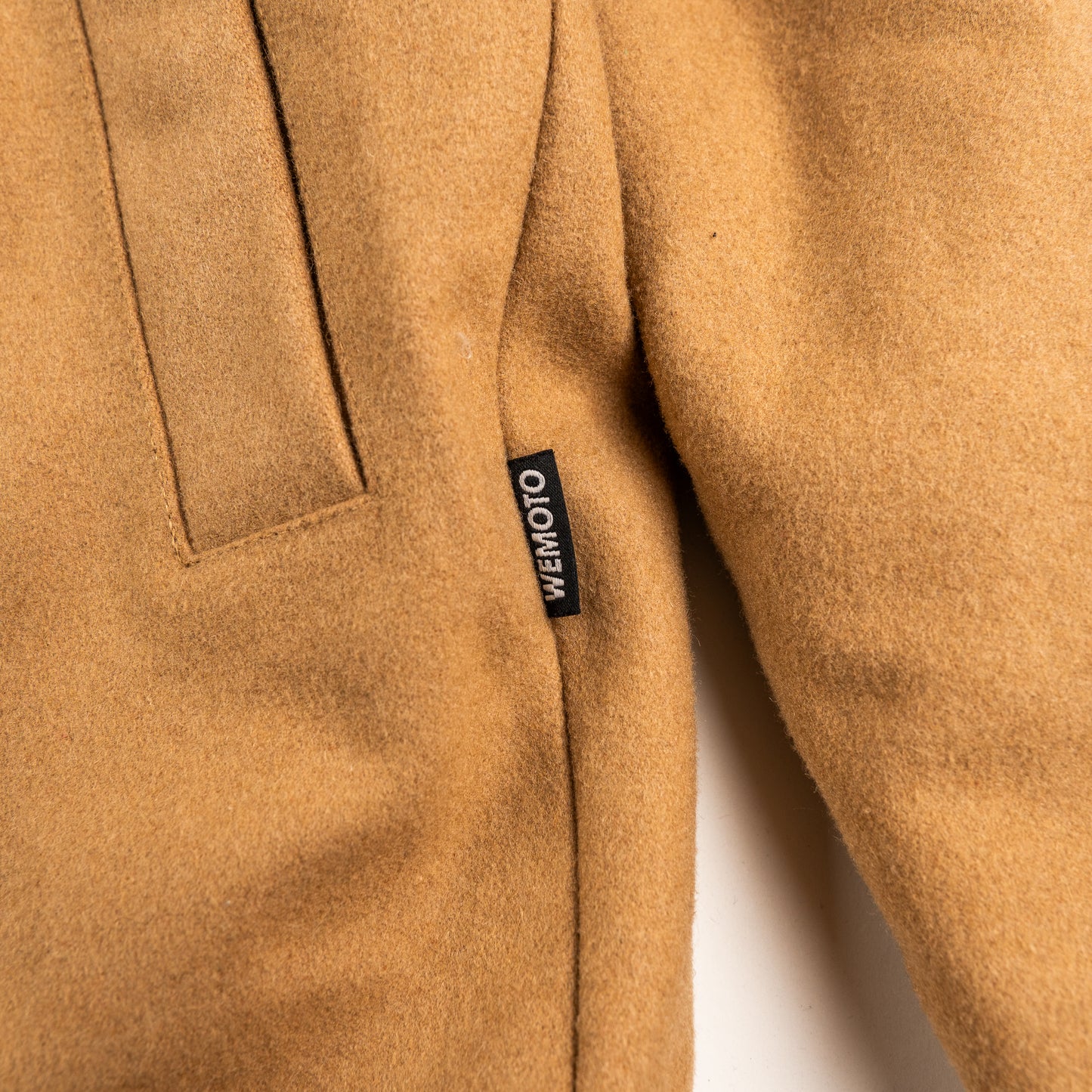 Wemoto Mantel // L