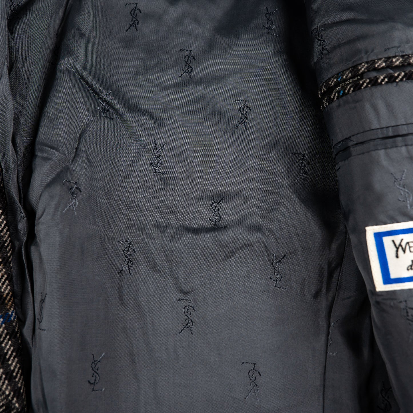 Yves Saint Laurent Sakko // L