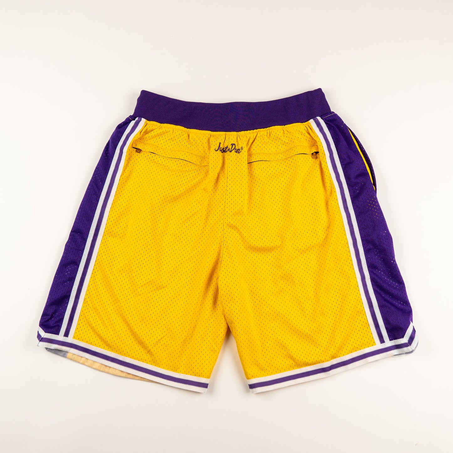 1996 Lakers Basketballshorts // XL