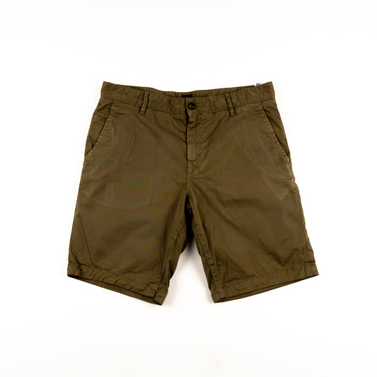 Hugo Boss Shorts // 32