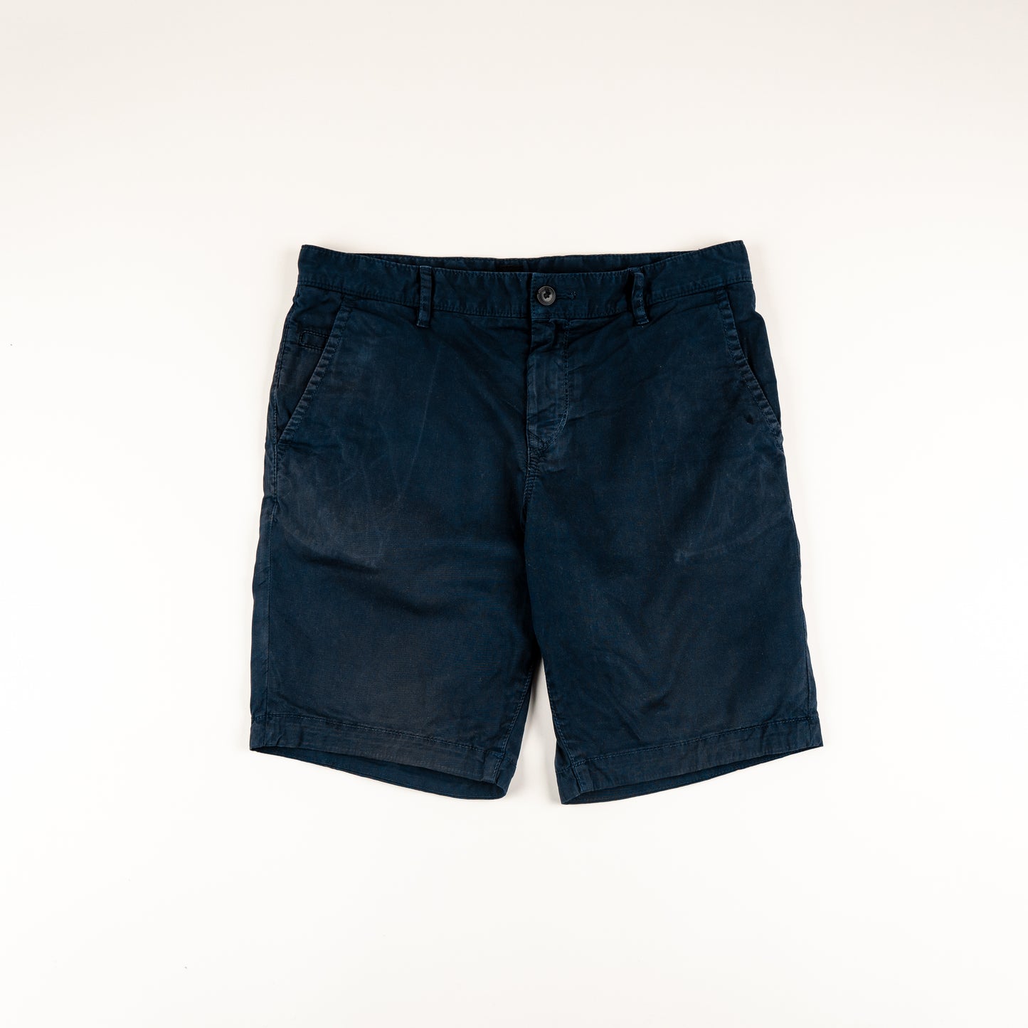 Hugo Boss Shorts // 32