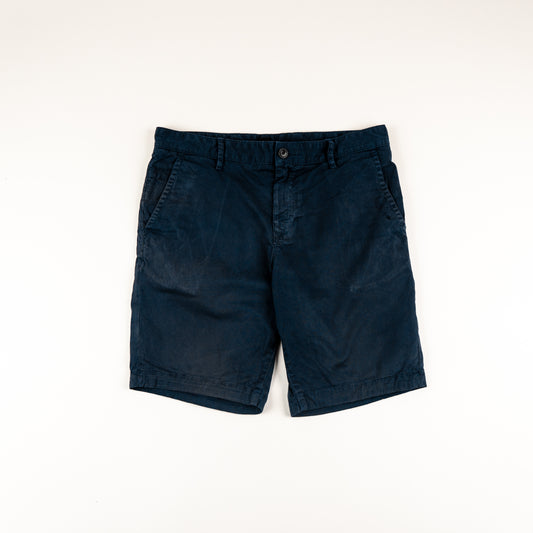 Hugo Boss Shorts // 32