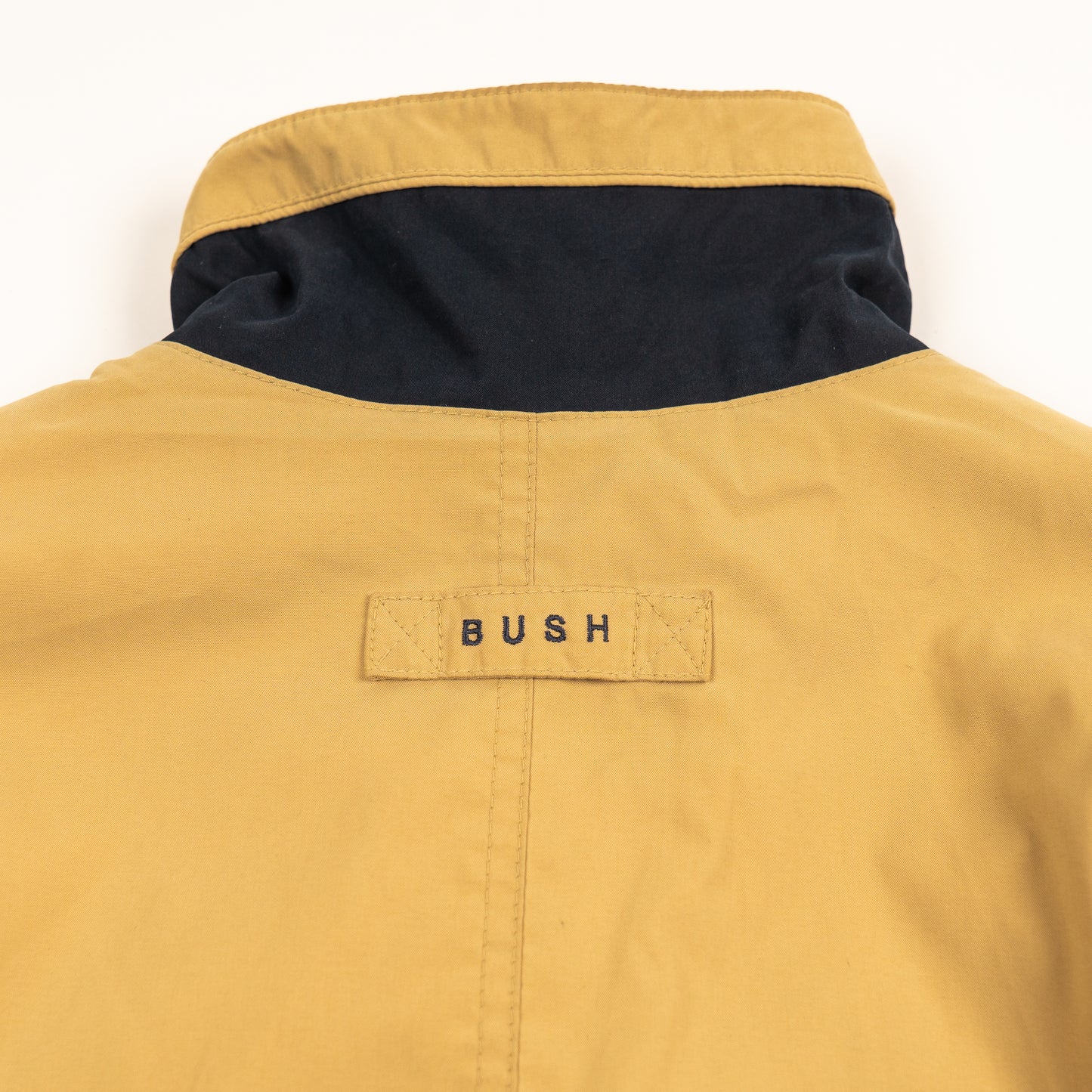Bush Jacke // XL
